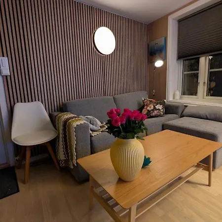Homey In A Quiet Area - In The Middle Of *